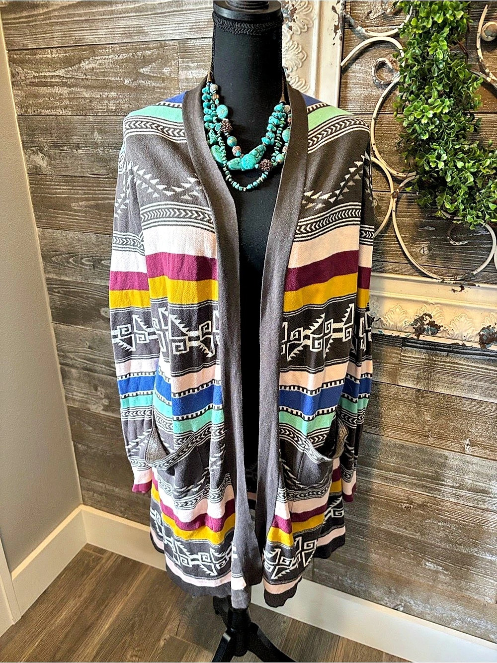 Billabong (Size Medium) Aztec Geometric Cardigan